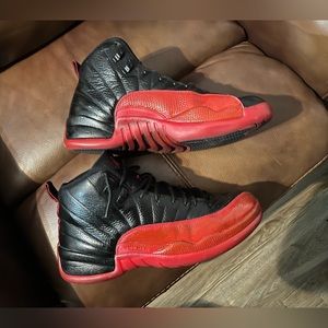 Jordan 12 Retro Flu Game 2015 size 11 good condition